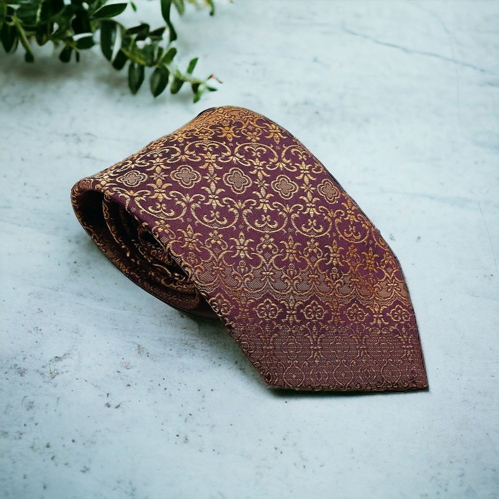 VINTAGE 70’s All Dacron Polyester Copper Rust Arabesque Brocade Neck Tie